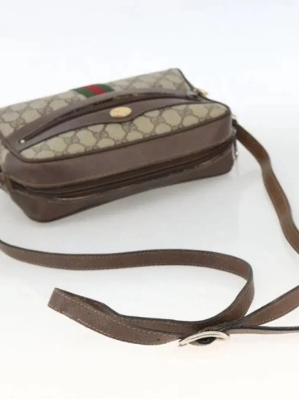 Gucci brand	gucci color	beige